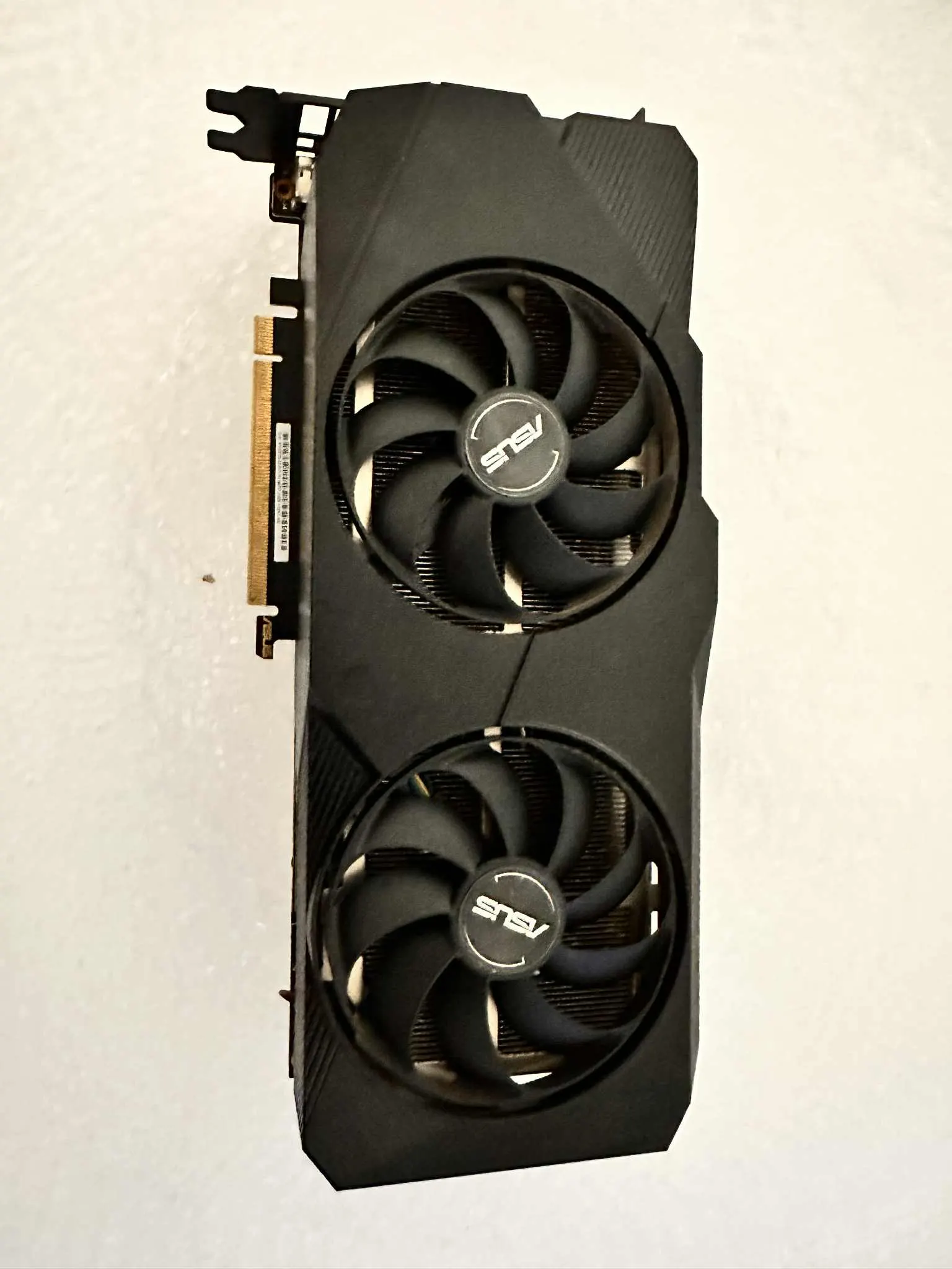 ASUS Dual GeForce RTX™ 2070 EVO V2 ( Utilisée )