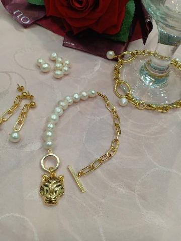 Bracelet et boucles d'oreilles إسورة و أقراط