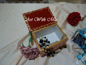 Coffrets peints à la main