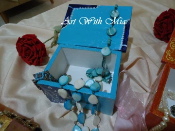 Coffrets peints à la main