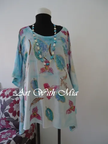 Très belle tunique en soie peinte à la main