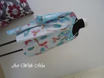 Très belle tunique en soie peinte à la main