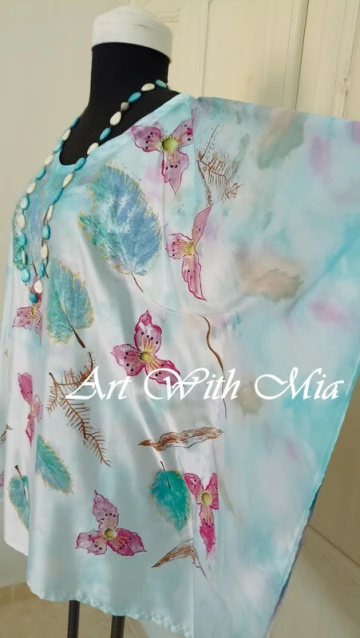 Très belle tunique en soie peinte à la main