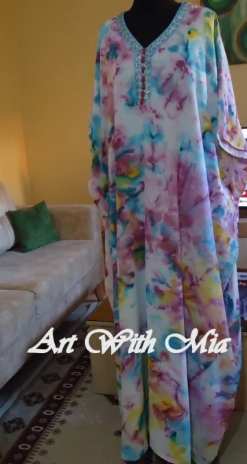 Robe caftan tissu peint à la main