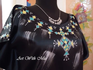 Tunique en soie peinte à la main