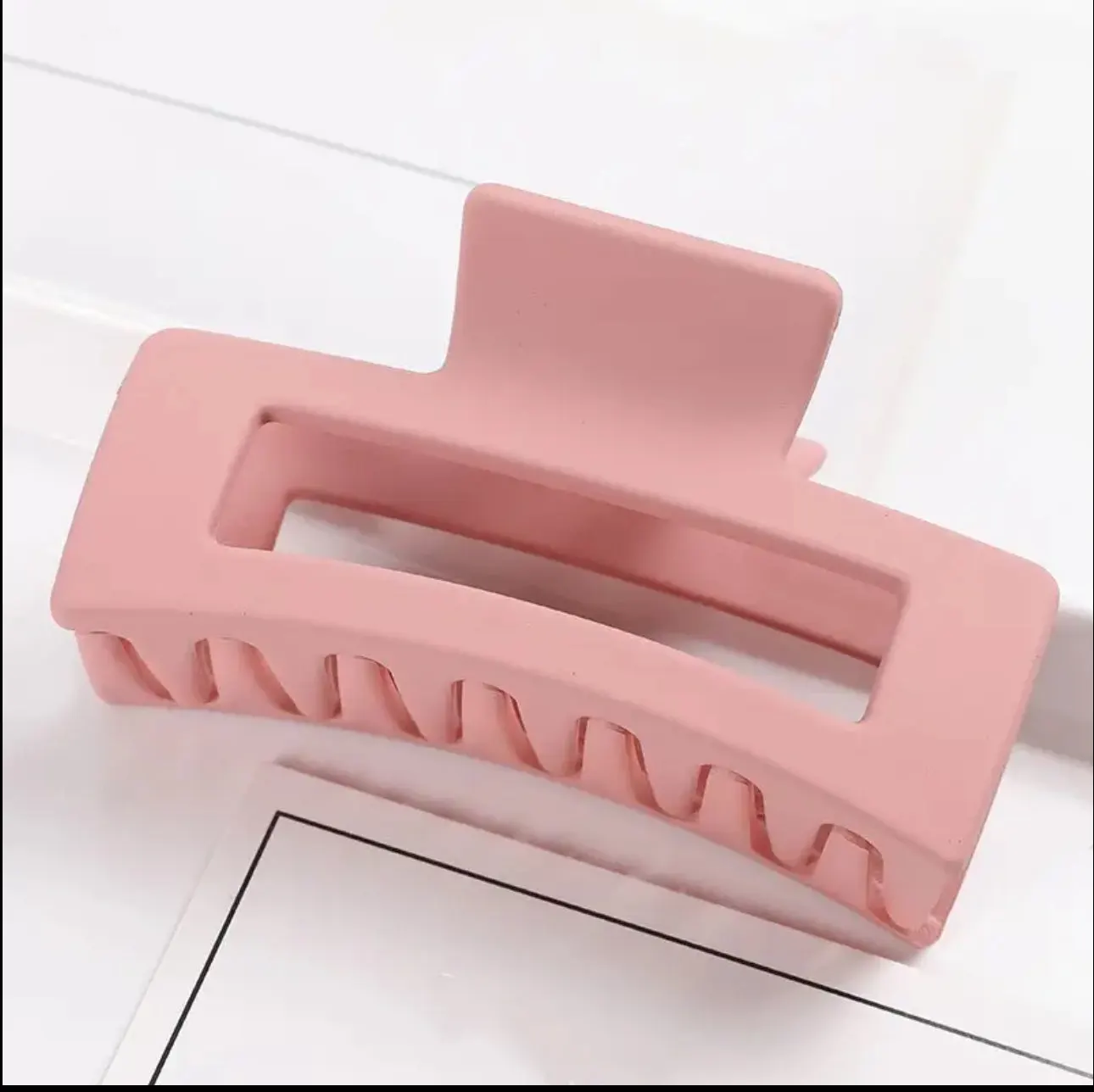 Pince à cheveux rectangulaire