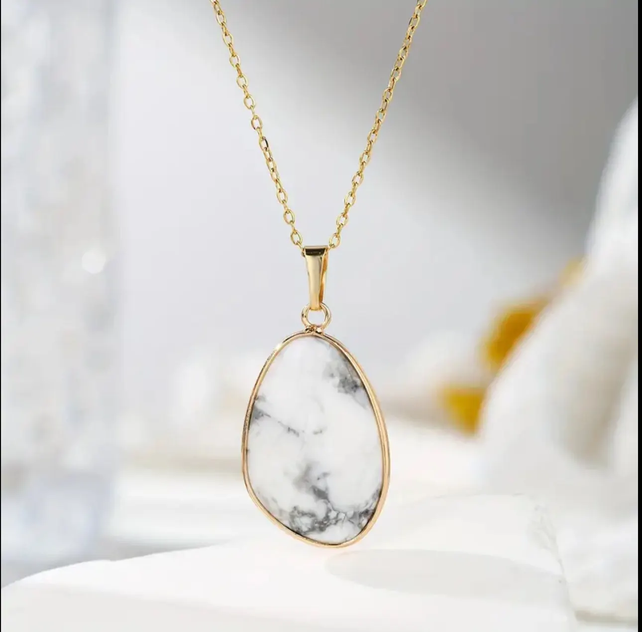 Collier “Pureté de Marbre” en Howlite