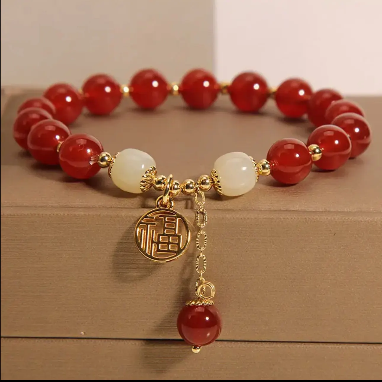 Bracelet Énergie & Harmonie – Perles Rouges et Blanches
