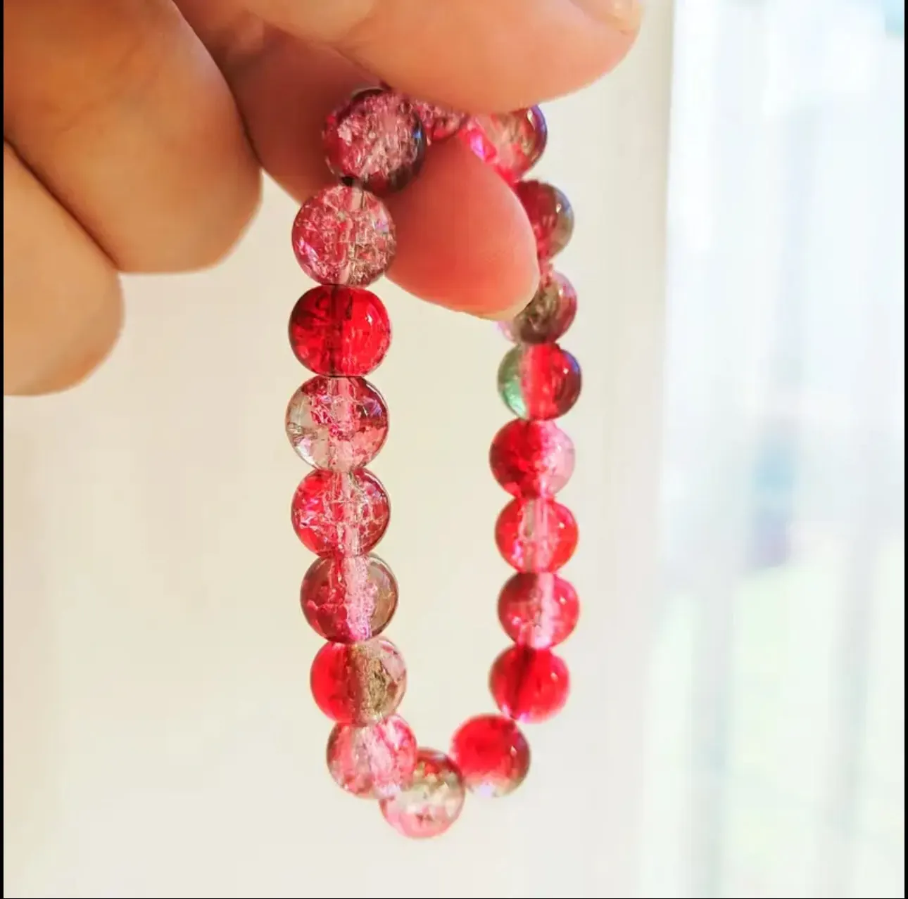 Bracelet en Quartz Cerise Craquelé Clair – Douceur & Éclat