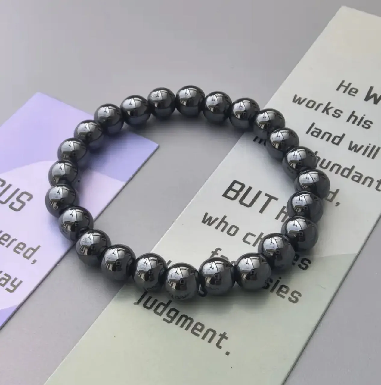 Bracelet en Hématite – Ancrage & Clarté Mentale