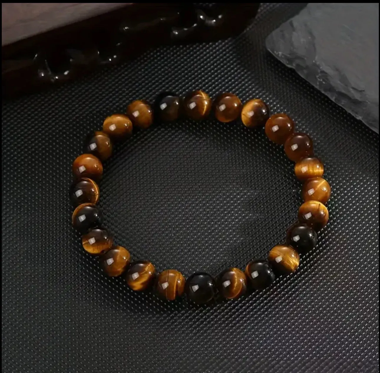 Bracelet en Œil de Tigre avec perles d’Onyx – Confiance & Protection