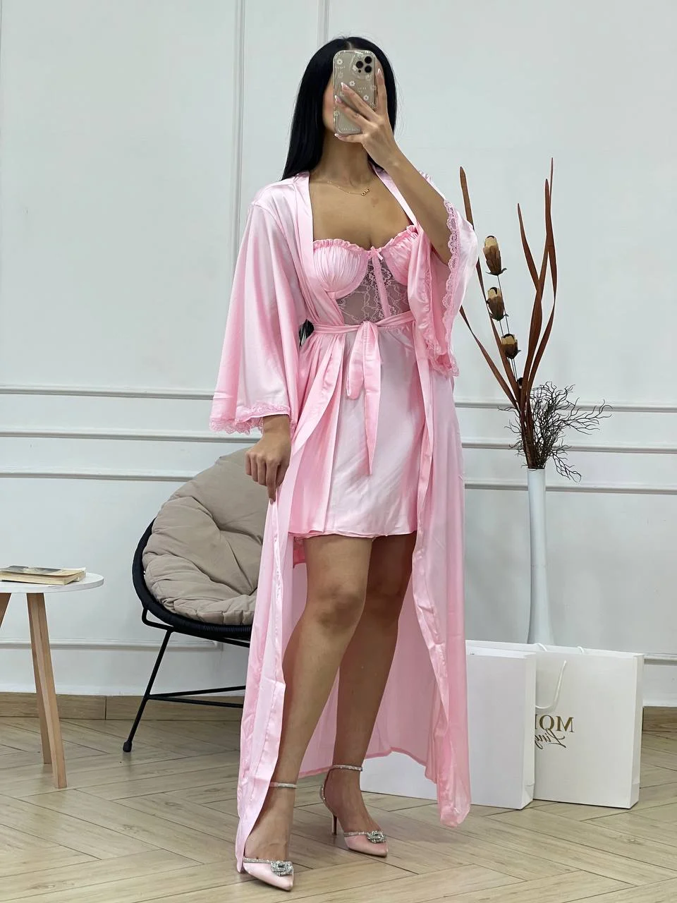 Ensemble Dolly 4 Pièces - Lingerie de Luxe en Soie & Dentelle