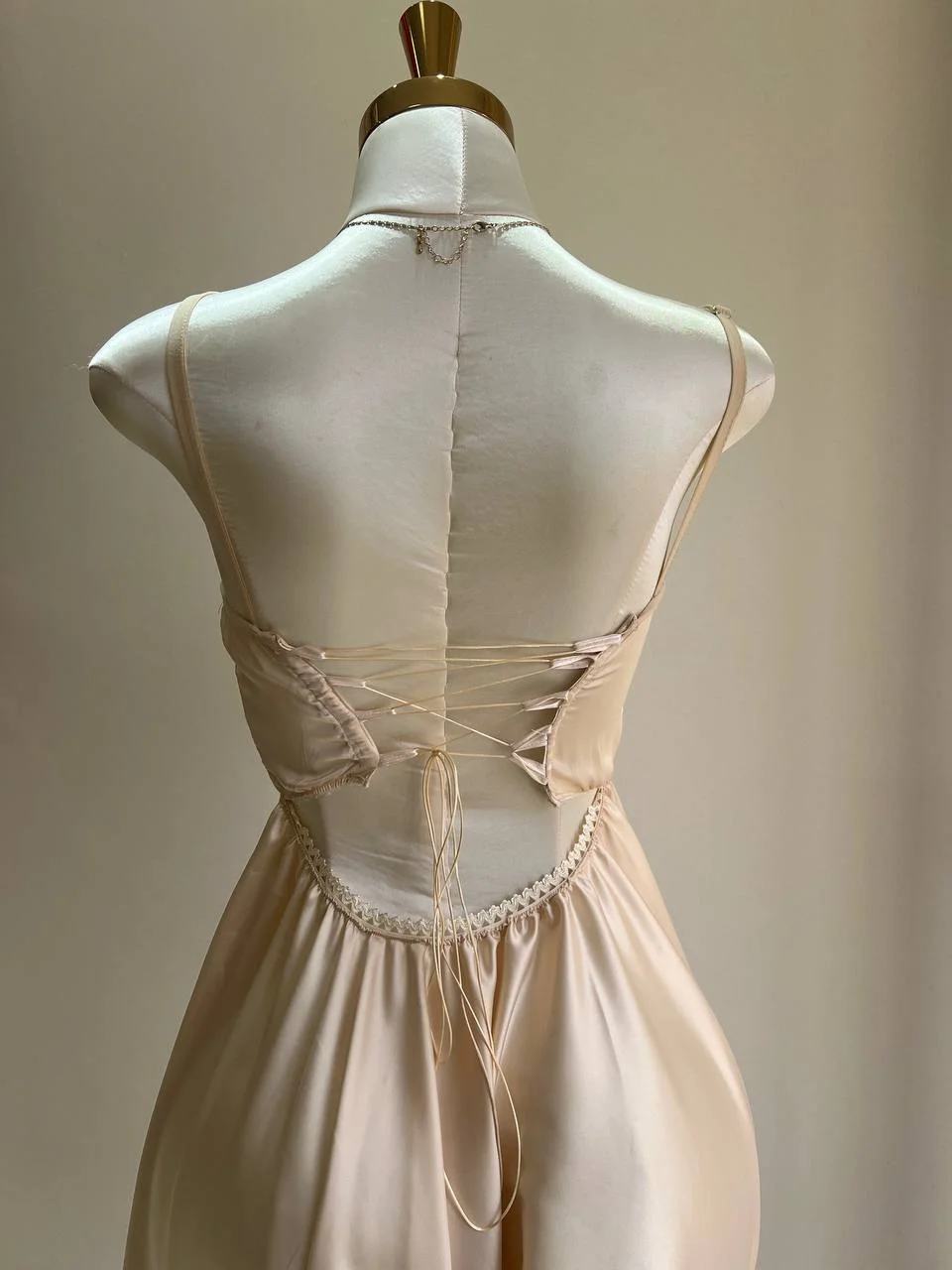 Ensemble Dolly 4 Pièces - Lingerie de Luxe en Soie & Dentelle